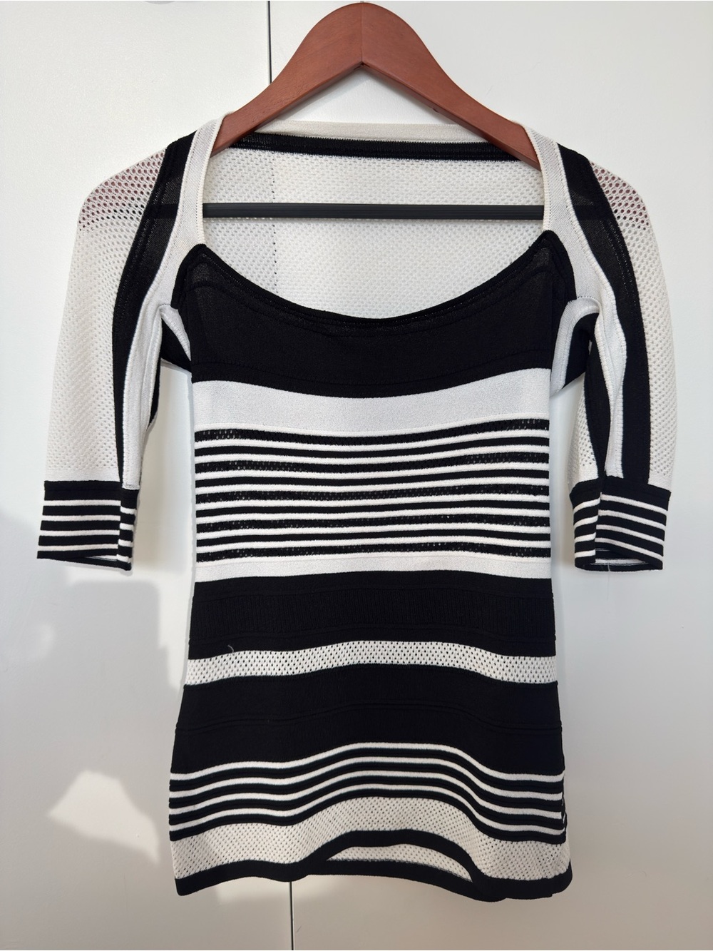 Vintage Gianfranco Ferré Black & White Knit Made in Italy Size 44